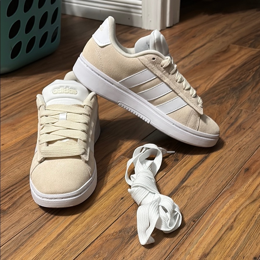 Adidas Grand Court Alpha